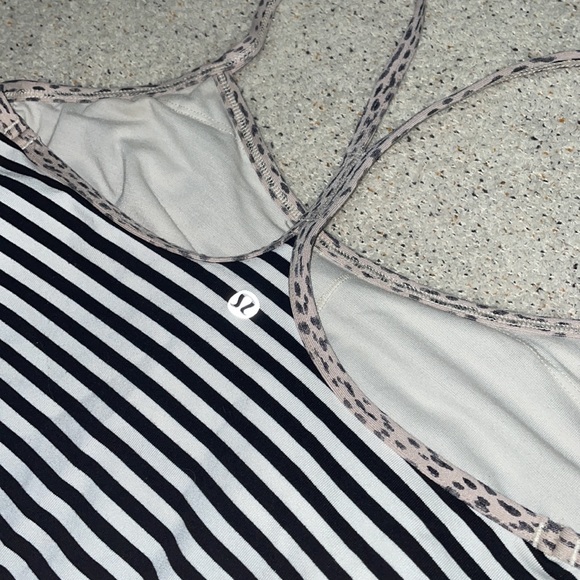 Lulu tank size 6 - Picture 3 of 3